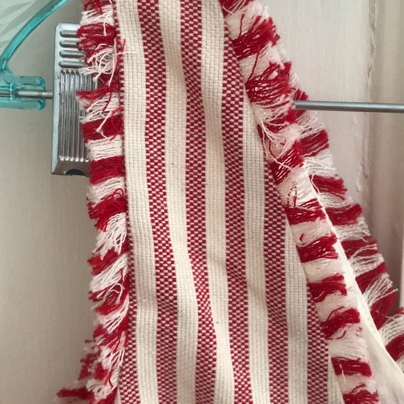 Boutique Crop Top - Picture 3 of 3